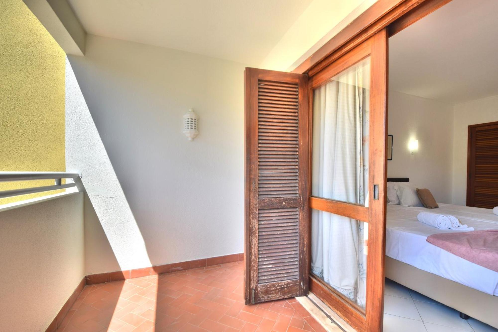 Bellavista Avenida By Beguest Aparthotel อัลบูเฟรา ภายนอก รูปภาพ
