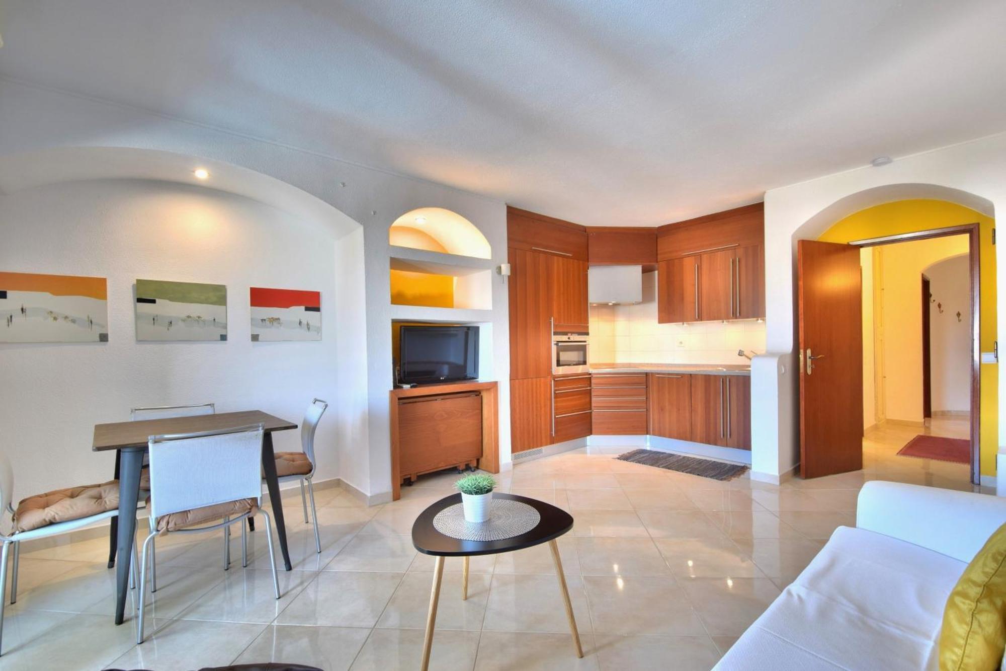 Bellavista Avenida By Beguest Aparthotel อัลบูเฟรา ภายนอก รูปภาพ