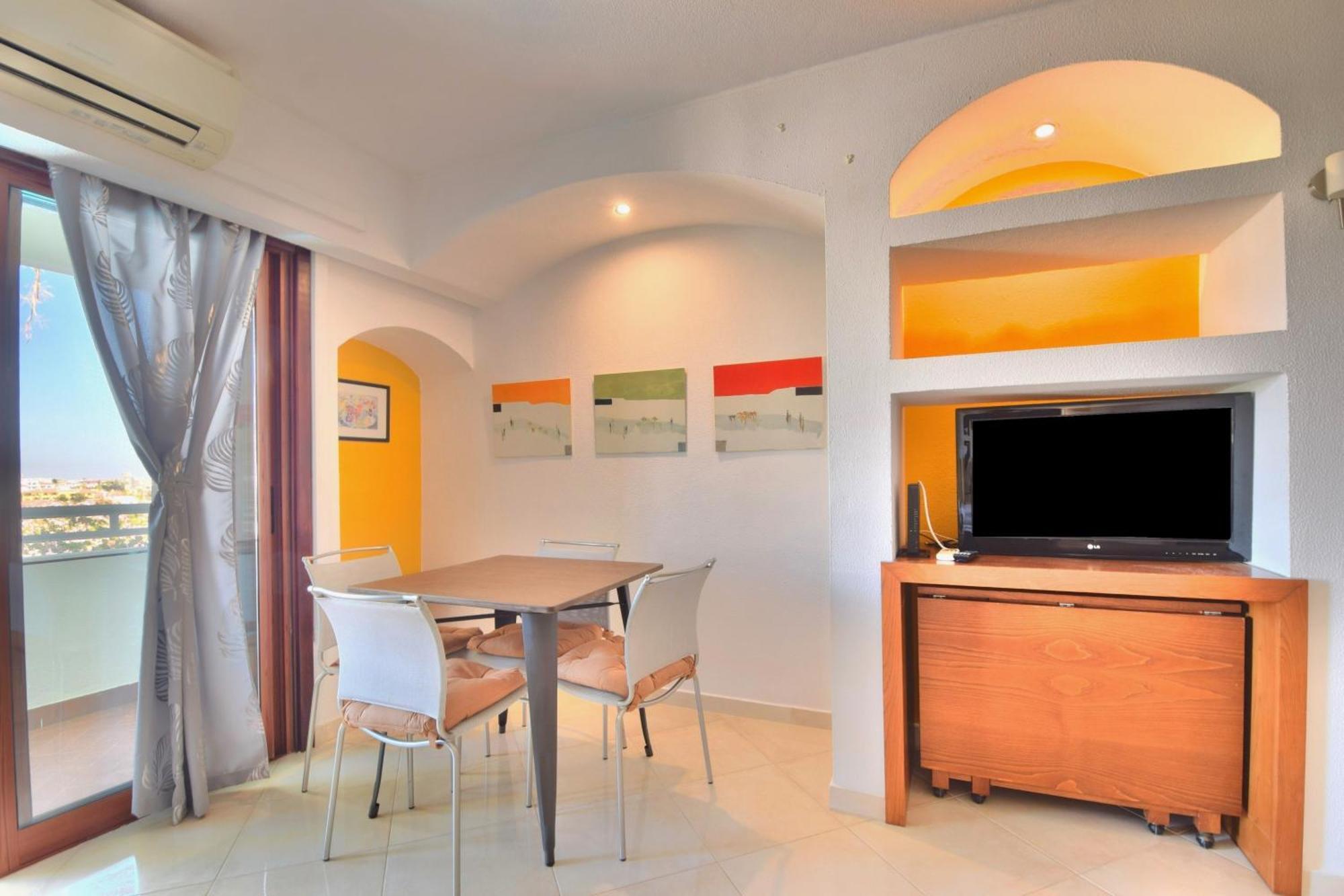 Bellavista Avenida By Beguest Aparthotel อัลบูเฟรา ภายนอก รูปภาพ