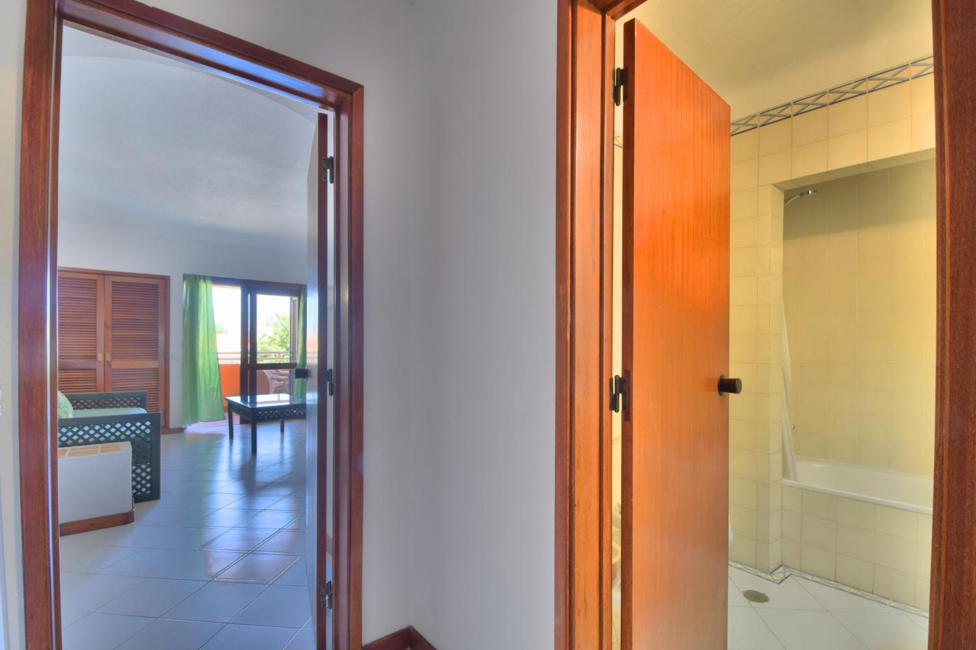 Bellavista Avenida By Beguest Aparthotel อัลบูเฟรา ภายนอก รูปภาพ
