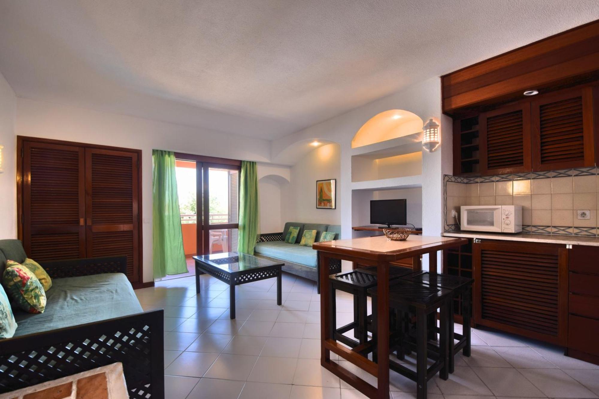 Bellavista Avenida By Beguest Aparthotel อัลบูเฟรา ภายนอก รูปภาพ