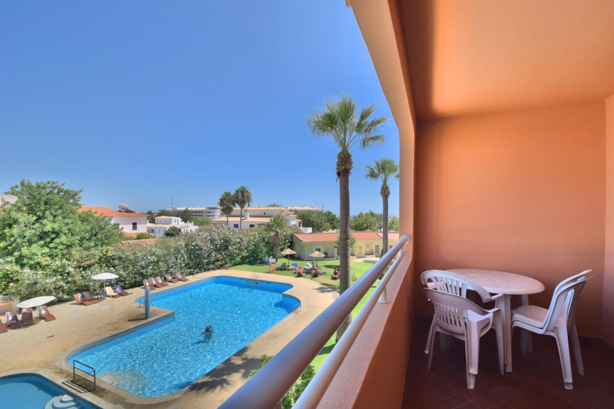 Bellavista Avenida By Beguest Aparthotel อัลบูเฟรา ภายนอก รูปภาพ